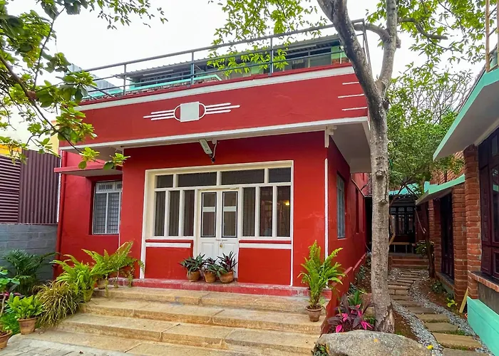 Rahees Bi Roambay - Backpacker Hostel Mysore